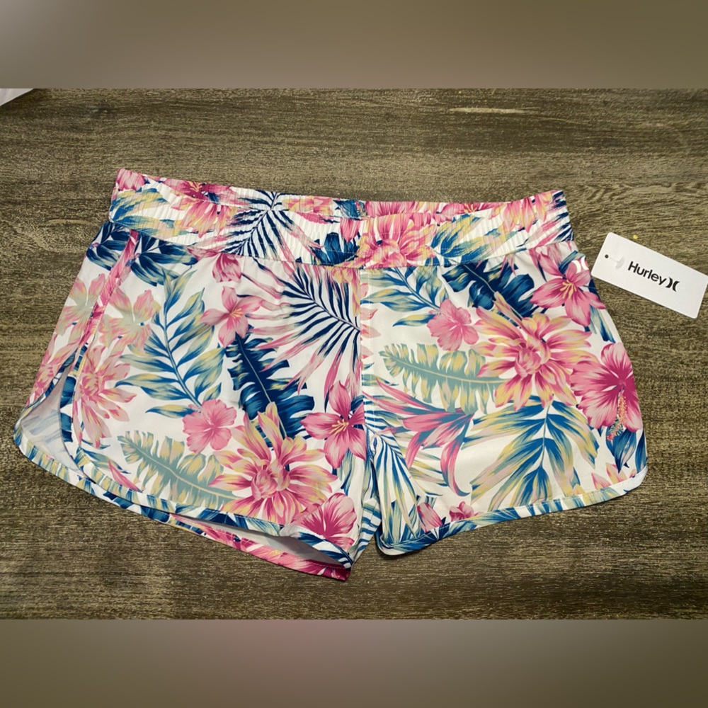New Hurley shorts tropical theme size large